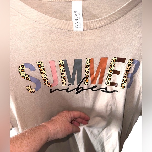 Bella Canvas medium tan “Summer Vibes” T shirt. NWOT leopard graphic T. - Picture 3 of 6